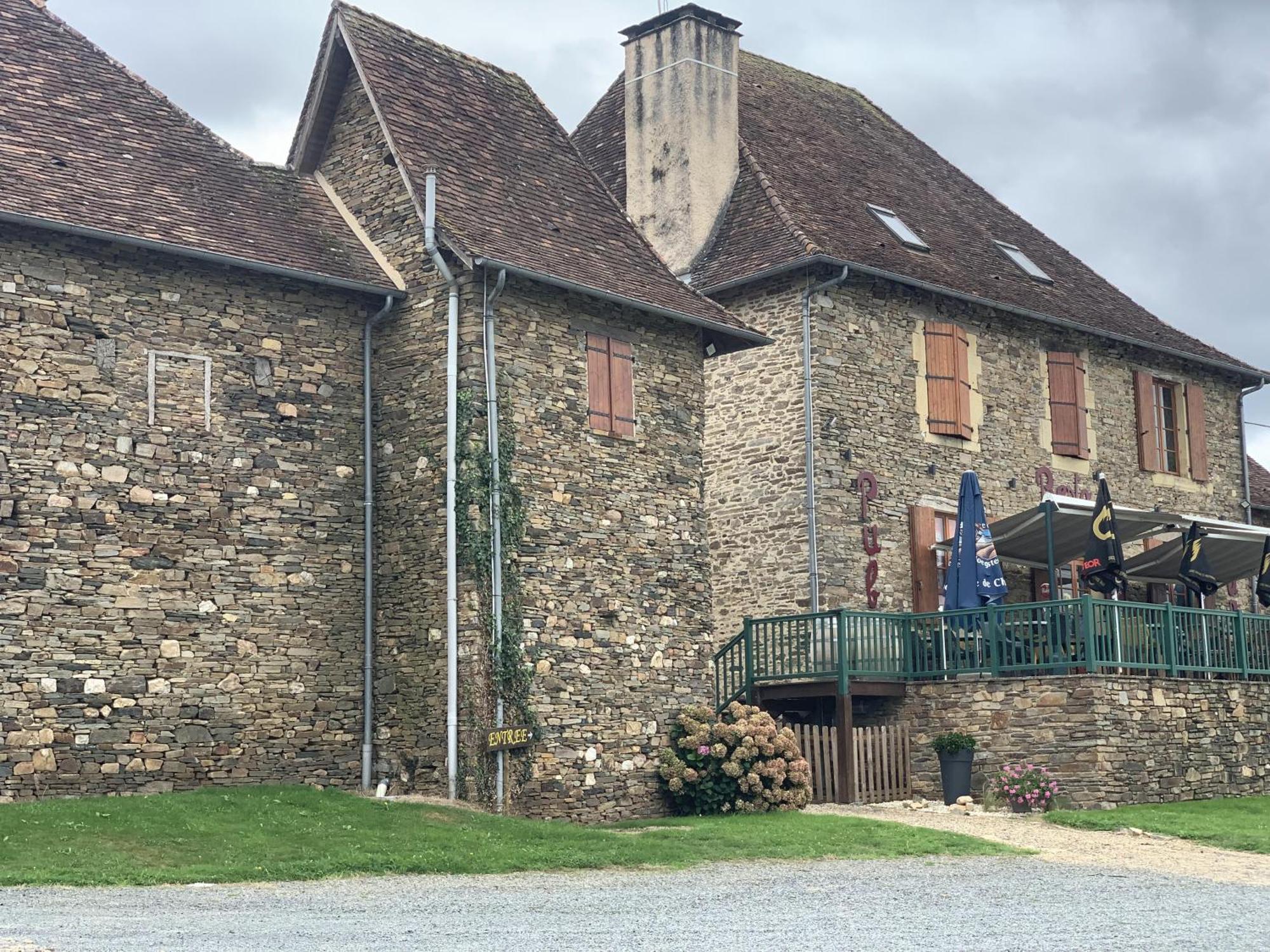 La Taverne Du Boucher Hotel Sarlande Exterior photo